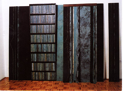 Žarko Vrezec, Domá I., 1998, akril, barvni svinčnik na platnu, lesu
